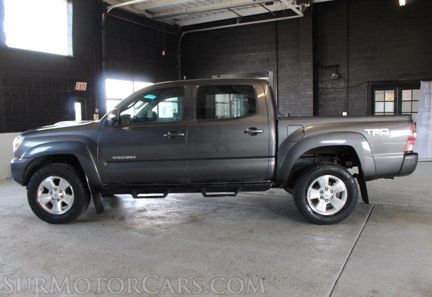 2015 Toyota Tacoma 4WD V6 - Image 24