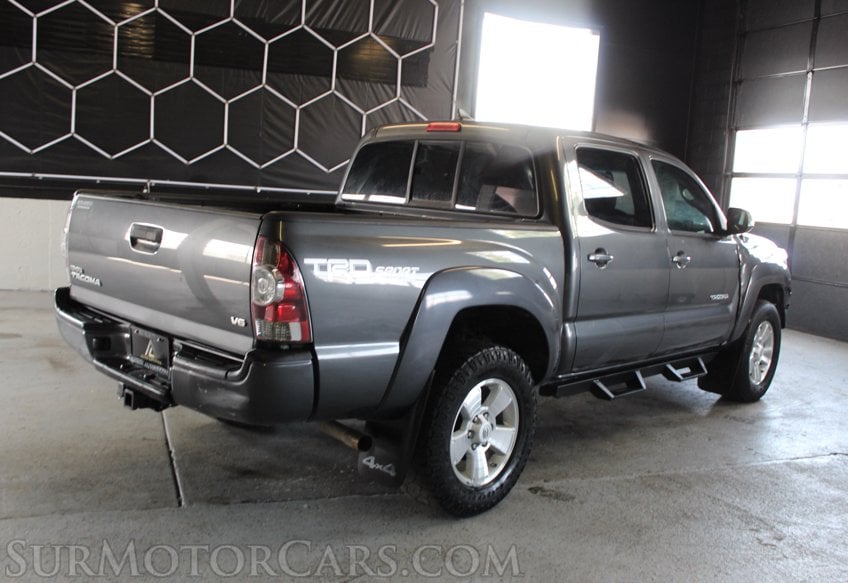 2015 Toyota Tacoma 4WD V6 - Image 5