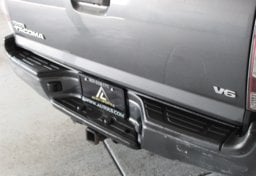 2015 Toyota Tacoma 4WD V6 - Image 12