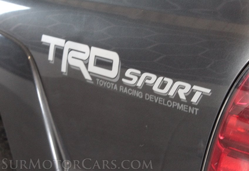 2015 Toyota Tacoma 4WD V6 - Image 17