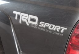 2015 Toyota Tacoma 4WD V6 - Image 17