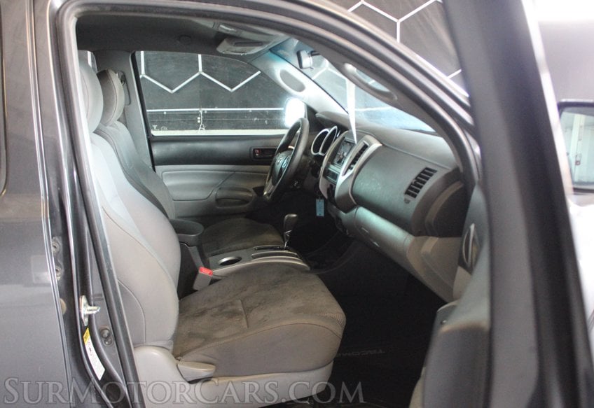 2015 Toyota Tacoma 4WD V6 - Image 46