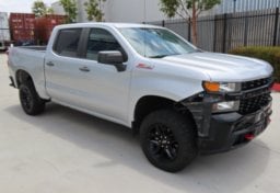 2019 Chevrolet Silverado 1500 Custom Trail Boss - Image 2