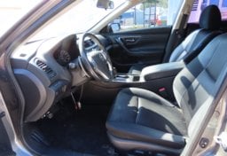 2017 Nissan Altima SR - Image 46
