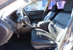 2017 Nissan Altima SR - Image 48