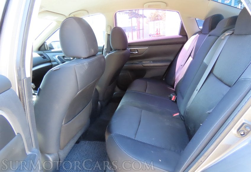 2017 Nissan Altima SR - Image 43