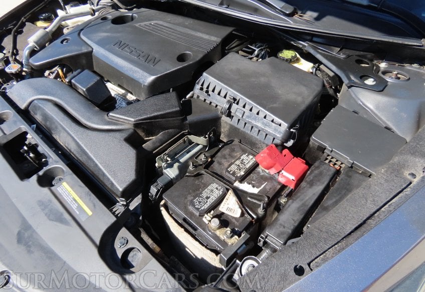 2017 Nissan Altima SR - Image 39