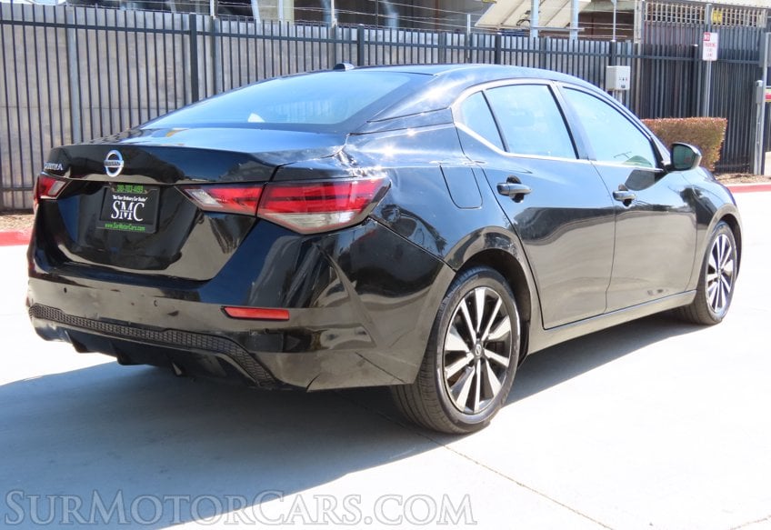 2022 Nissan Sentra SV - Image 9