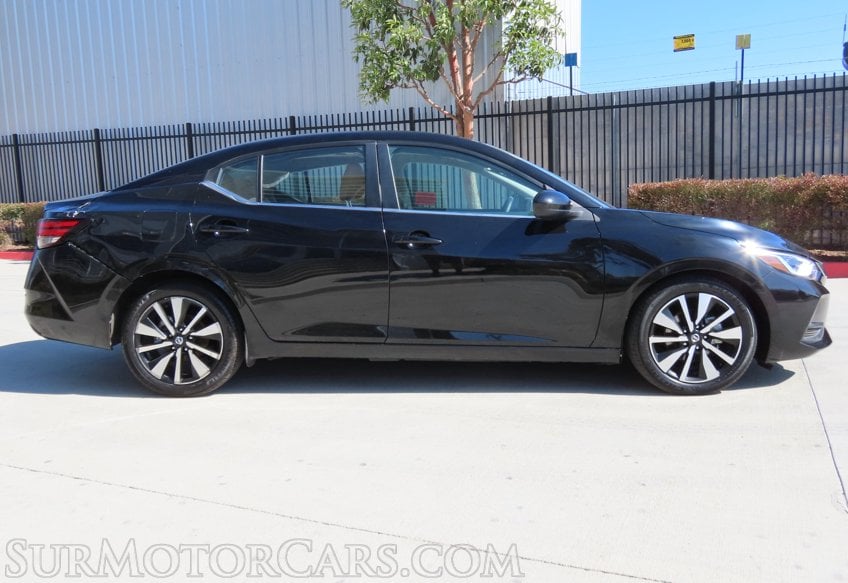 2022 Nissan Sentra SV - Image 5