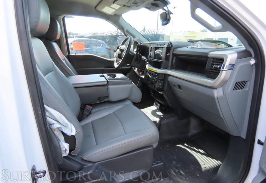 2024 Ford F-450 Super Duty XL - Image 42