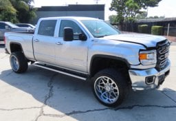 2015 GMC Sierra 2500HD SLT - Image 2