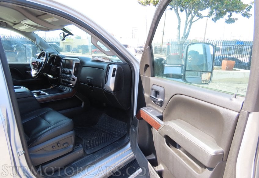 2015 GMC Sierra 2500HD SLT - Image 25