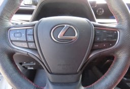2019 Lexus UX 200 F Sport - Image 33