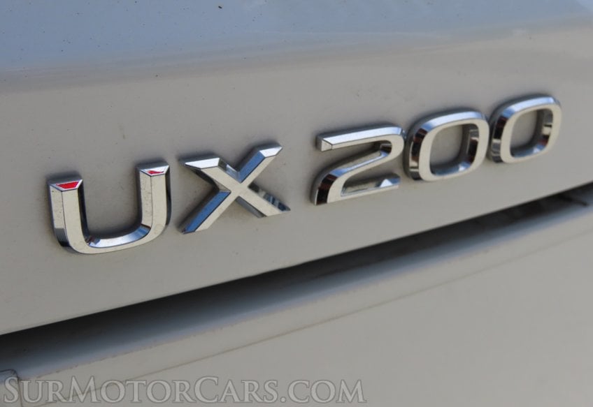 2019 Lexus UX 200 F Sport - Image 16