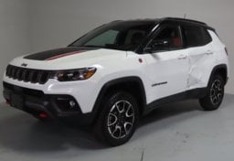 2026 Jeep Compass Trailhawk - Image 4