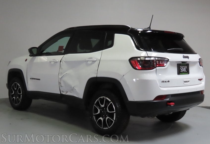 2026 Jeep Compass Trailhawk - Image 9