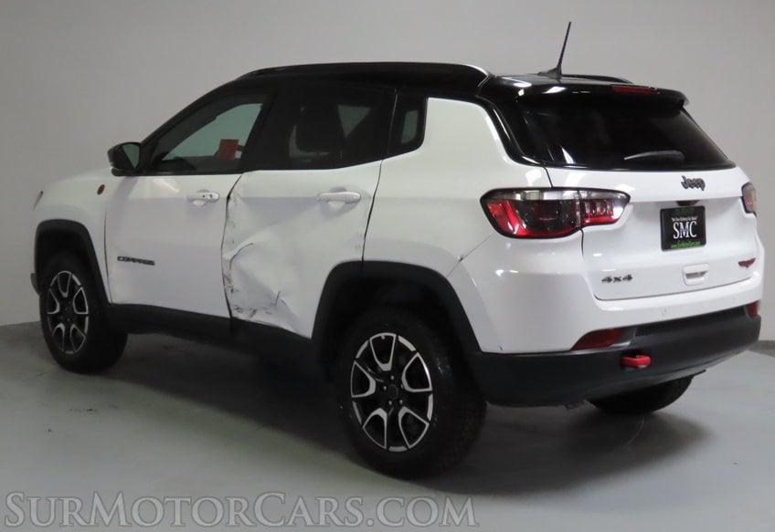 2026 Jeep Compass Trailhawk - Image 7