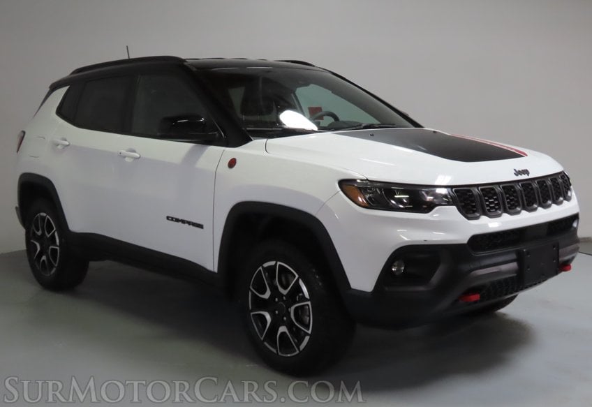 2026 Jeep Compass Trailhawk - Image 3