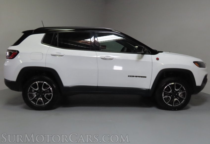 2026 Jeep Compass Trailhawk - Image 5