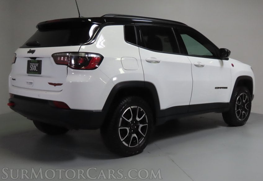 2026 Jeep Compass Trailhawk - Image 8