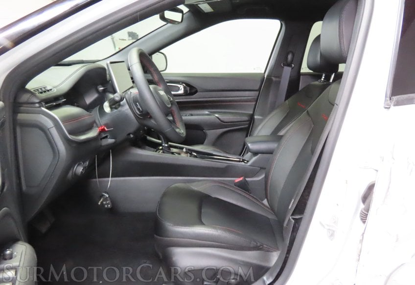 2026 Jeep Compass Trailhawk - Image 23