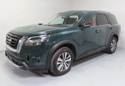 2025 Nissan Pathfinder SL - Image 1