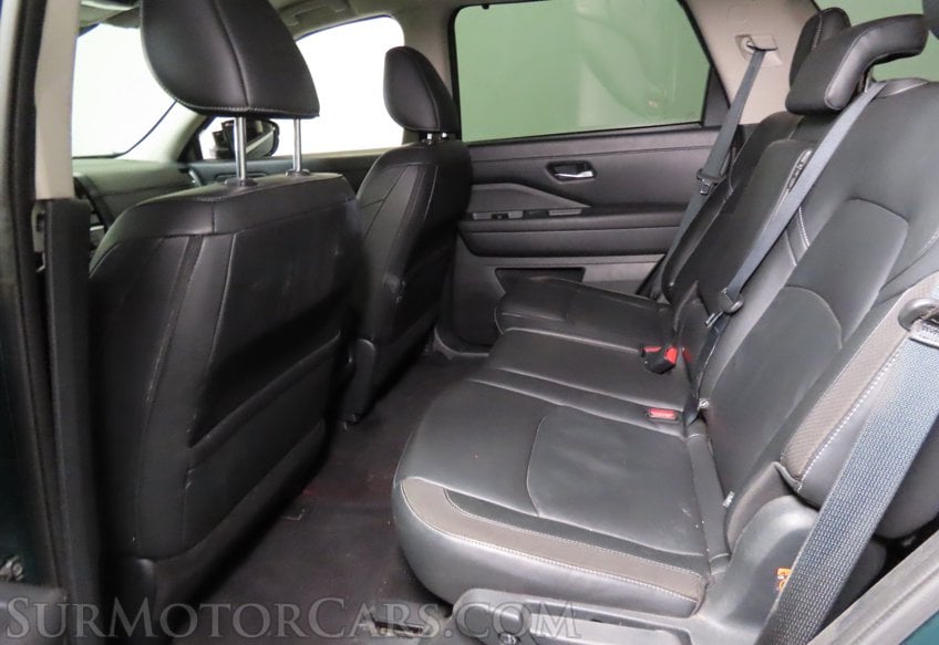 2025 Nissan Pathfinder SL - Image 22