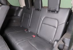 2025 Nissan Pathfinder SL - Image 19