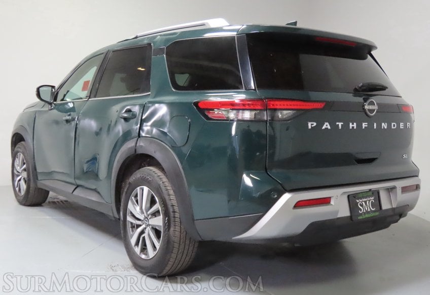2025 Nissan Pathfinder SL - Image 13