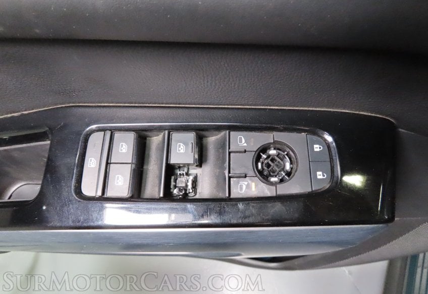 2025 Nissan Pathfinder SL - Image 55