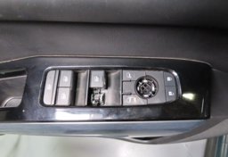 2025 Nissan Pathfinder SL - Image 55