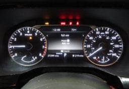 2025 Nissan Pathfinder SL - Image 44