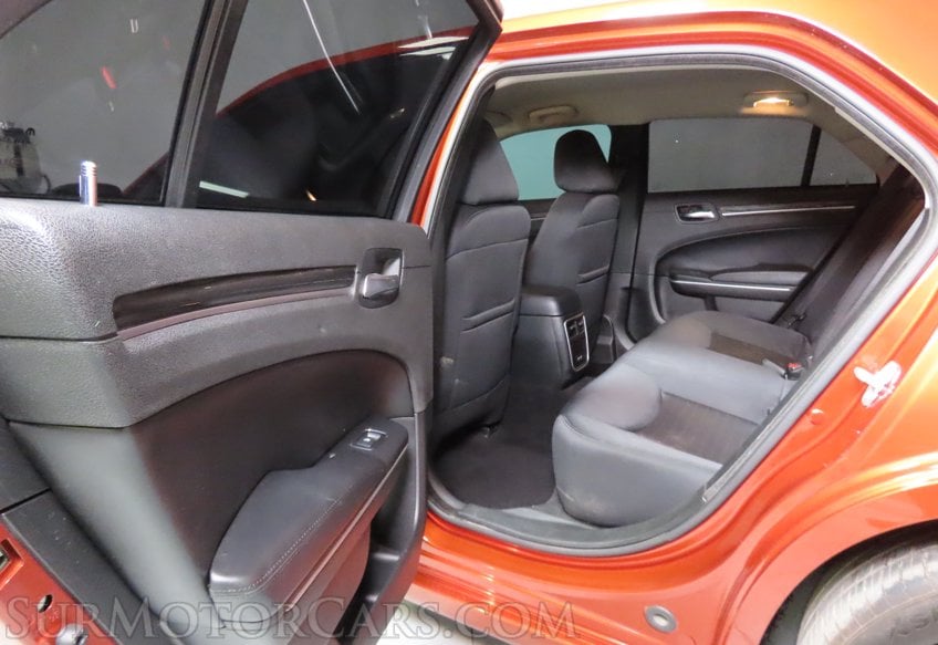 2021 Chrysler 300 Touring - Image 20