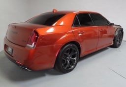 2021 Chrysler 300 Touring - Image 7