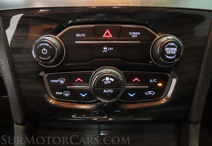 2021 Chrysler 300 Touring - Image 39