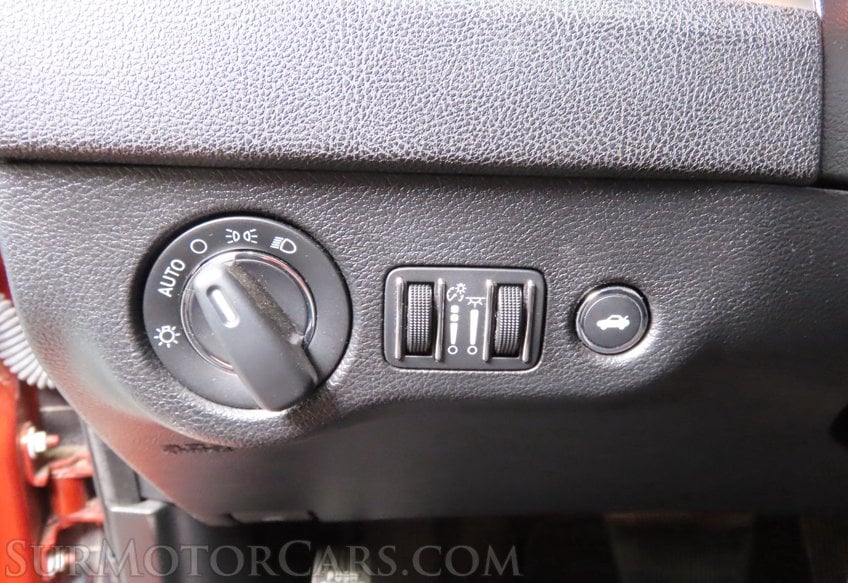 2021 Chrysler 300 Touring - Image 41