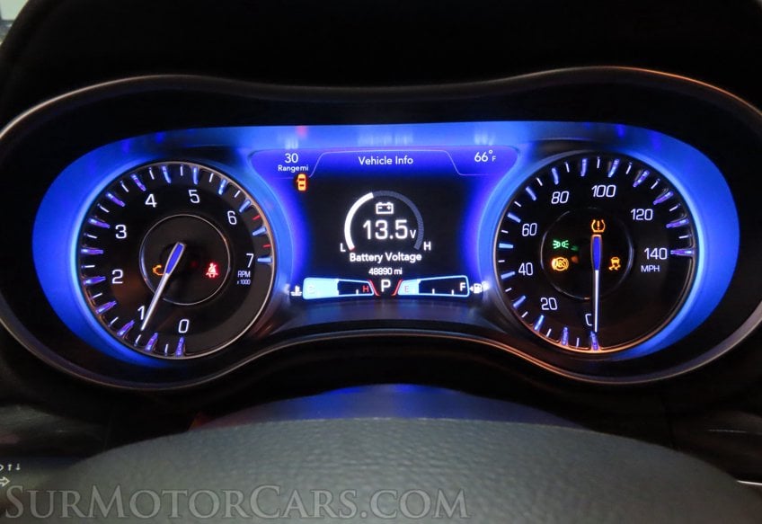 2021 Chrysler 300 Touring - Image 35