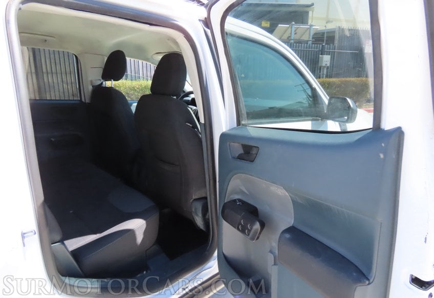 2024 Ford Maverick XL - Image 21