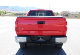 2014 Toyota Tundra - Image 12