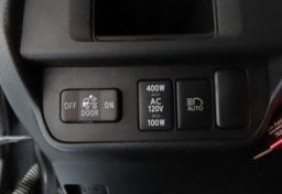 2018 Toyota Tacoma TRD Off-Road - Image 20