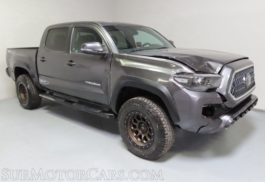 2018 Toyota Tacoma TRD Off-Road - Image 2