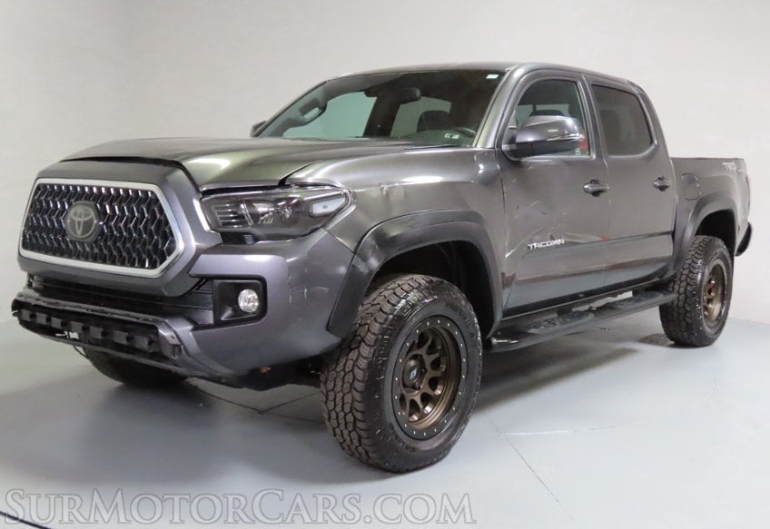 2018 Toyota Tacoma TRD Off-Road - Image 3
