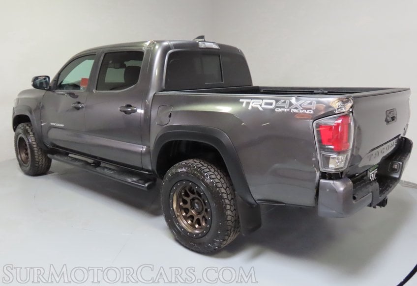 2018 Toyota Tacoma TRD Off-Road - Image 9