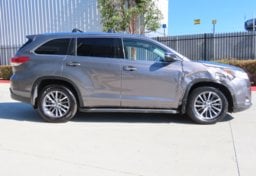 2018 Toyota Highlander XLE AWD - Image 5