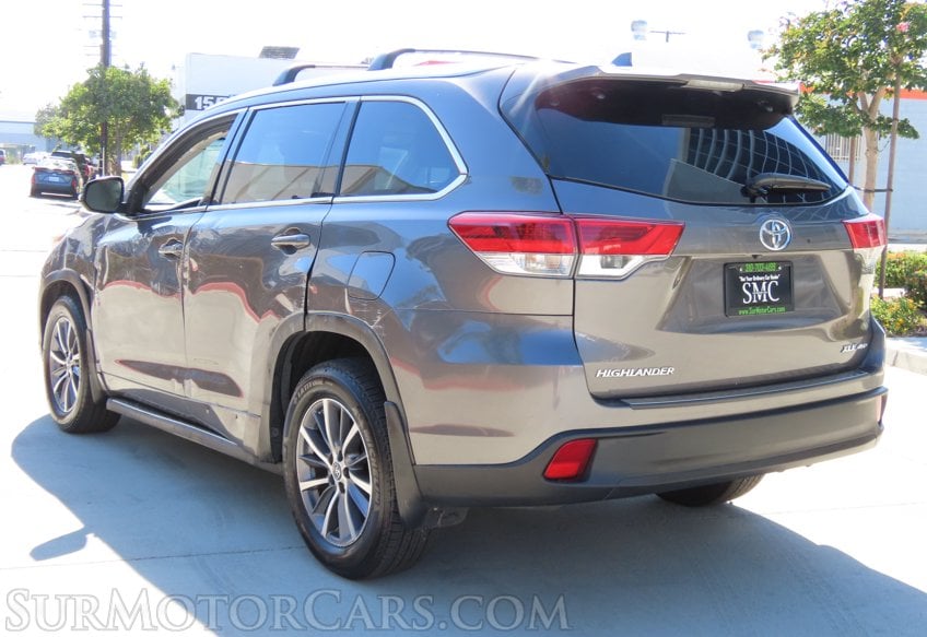 2018 Toyota Highlander XLE AWD - Image 10