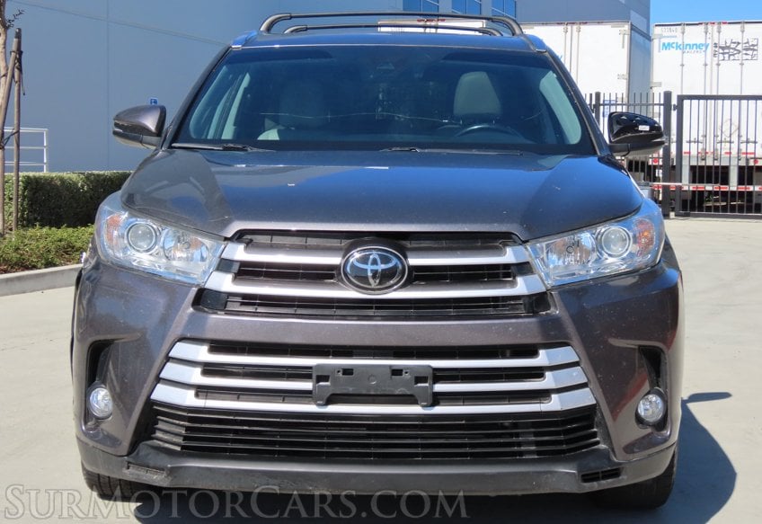 2018 Toyota Highlander XLE AWD - Image 12
