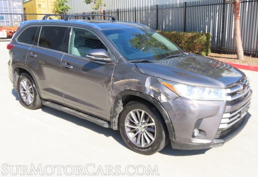 2018 Toyota Highlander XLE AWD - Image 2