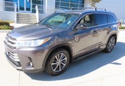 2018 Toyota Highlander XLE AWD - Image 1