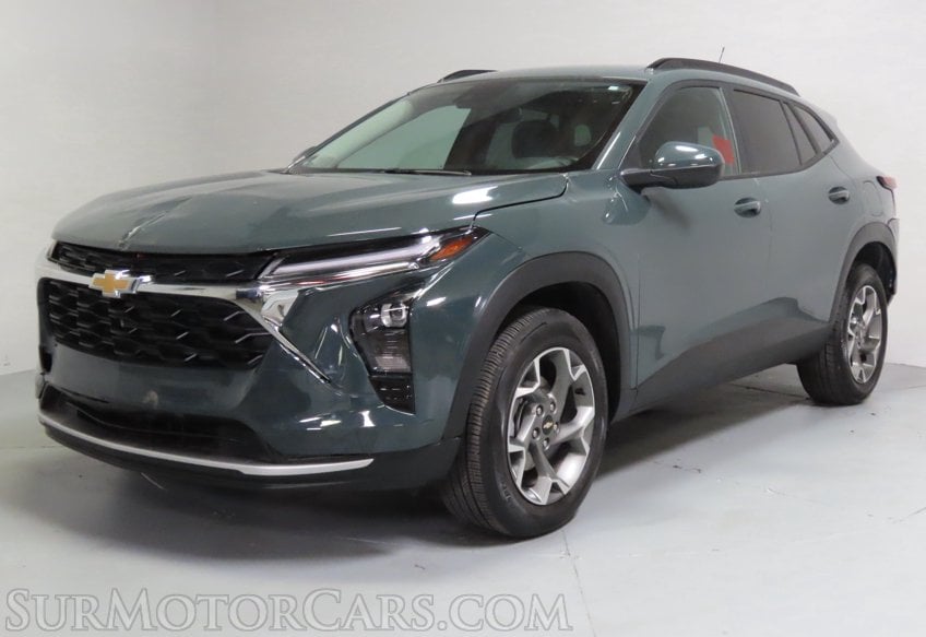 2025 Chevrolet Trax LT - Image 4