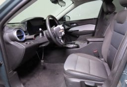 2025 Chevrolet Trax LT - Image 40